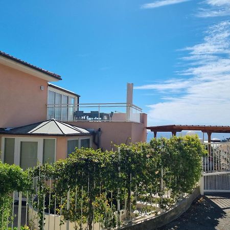 Dernier Etage D'Une Maison Roquebrune-Cap-Martin Dış mekan fotoğraf