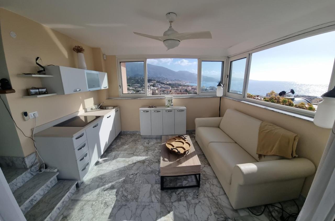 Dernier Etage D'Une Maison Roquebrune-Cap-Martin Dış mekan fotoğraf